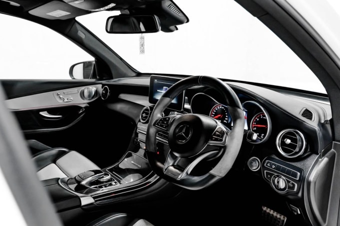 2025 Mercedes-benz Glc