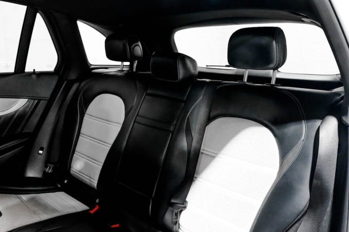 2025 Mercedes-benz Glc