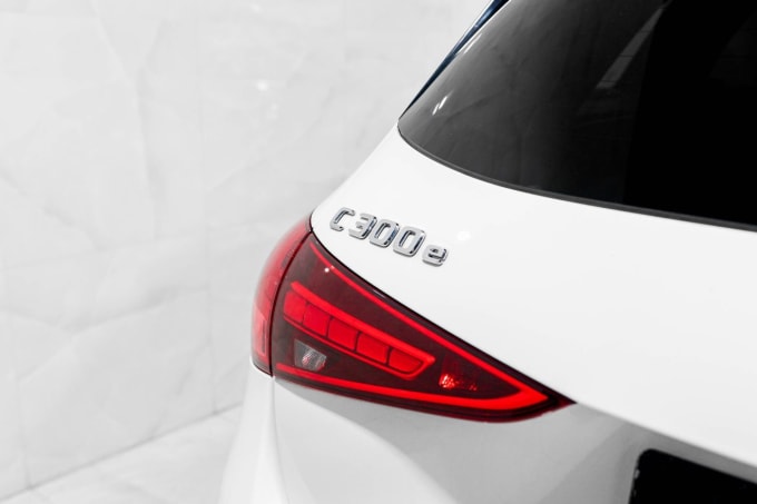 2025 Mercedes-benz C-class