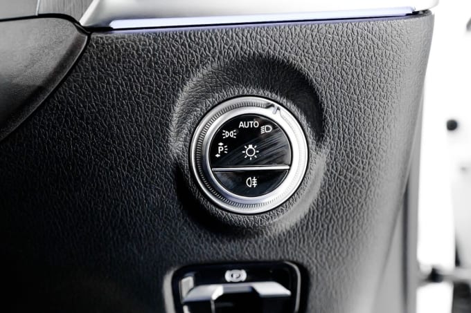 2025 Mercedes-benz C-class