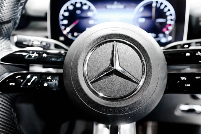 2025 Mercedes-benz C-class