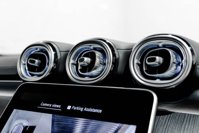 2025 Mercedes-benz C-class