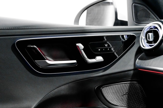 2025 Mercedes-benz C-class