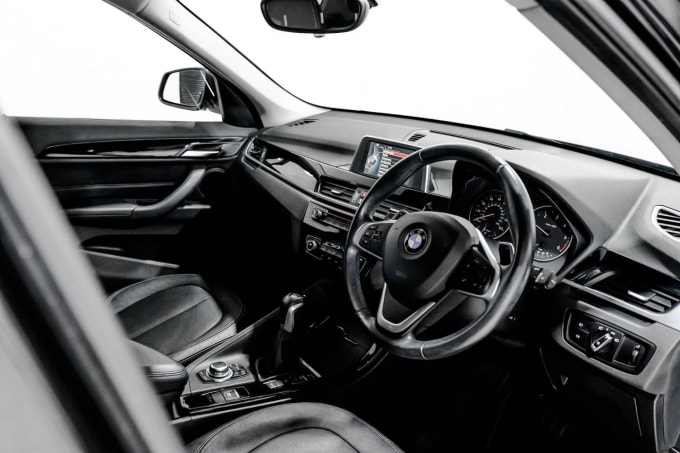 2025 BMW X1
