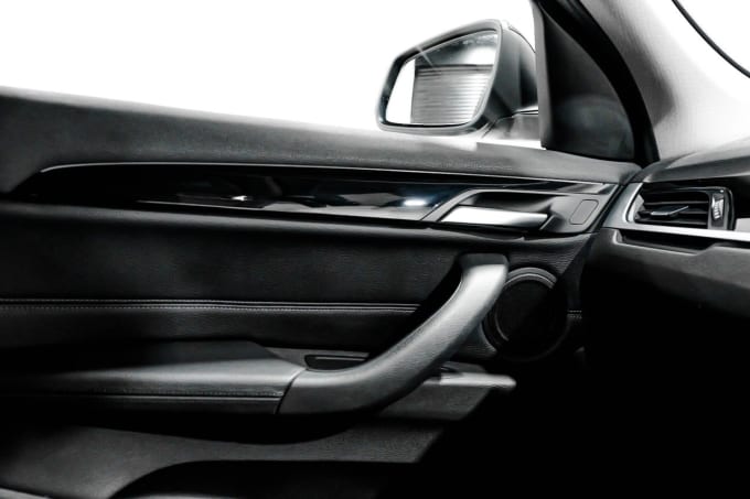 2025 BMW X1