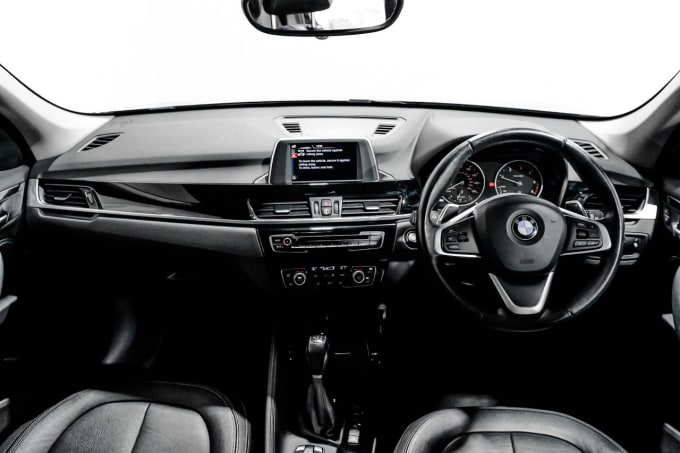 2025 BMW X1