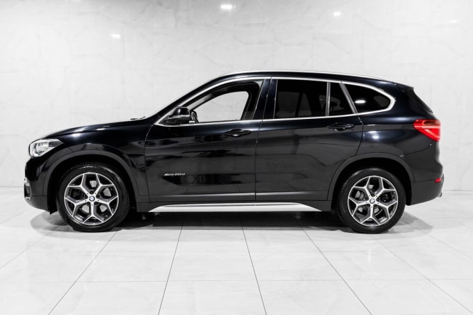 2025 BMW X1