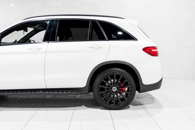 2025 Mercedes-benz Glc