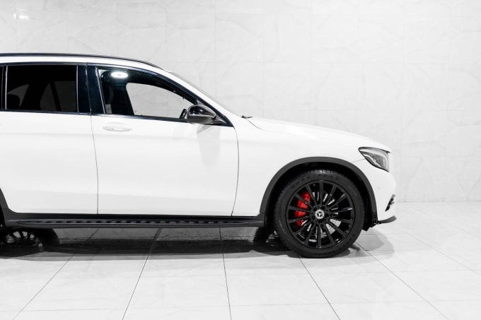 2025 Mercedes-benz Glc