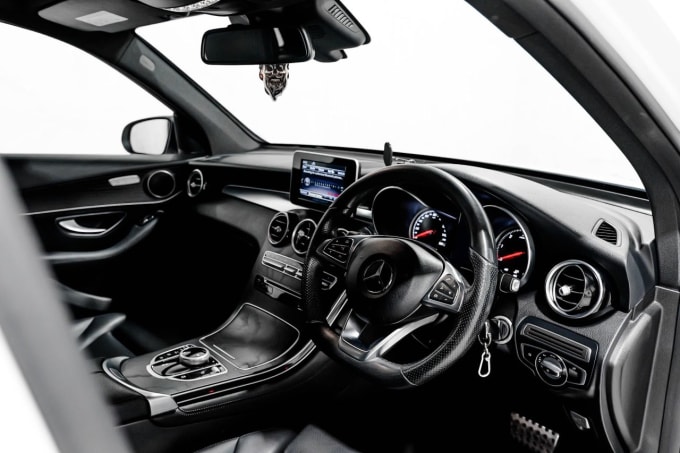 2025 Mercedes-benz Glc