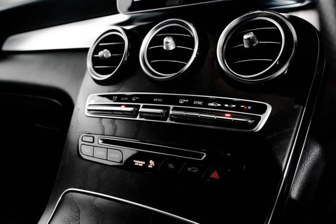 2025 Mercedes-benz Glc