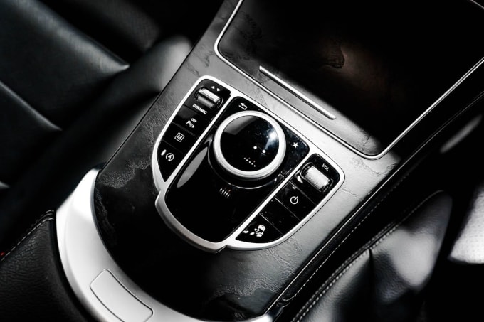 2025 Mercedes-benz Glc