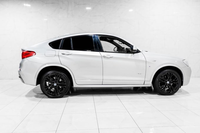 2025 BMW X4