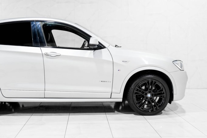 2025 BMW X4