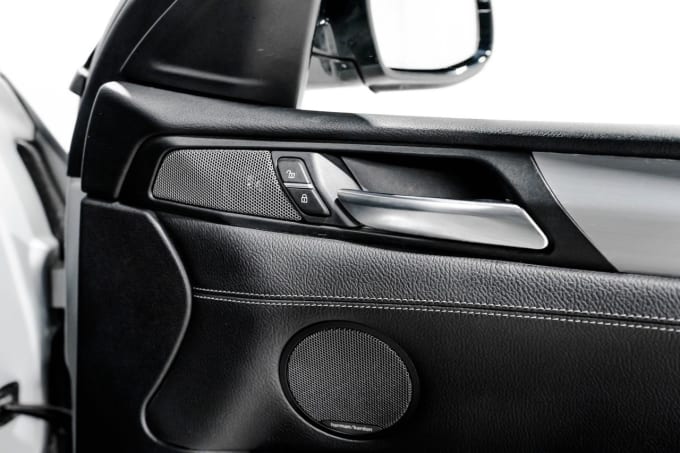 2025 BMW X4