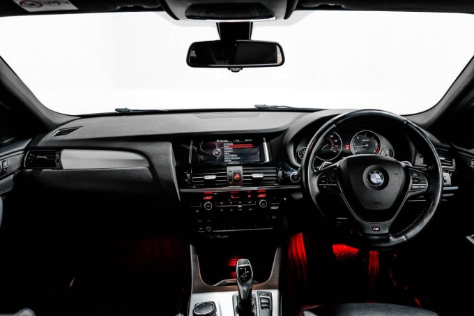2025 BMW X4