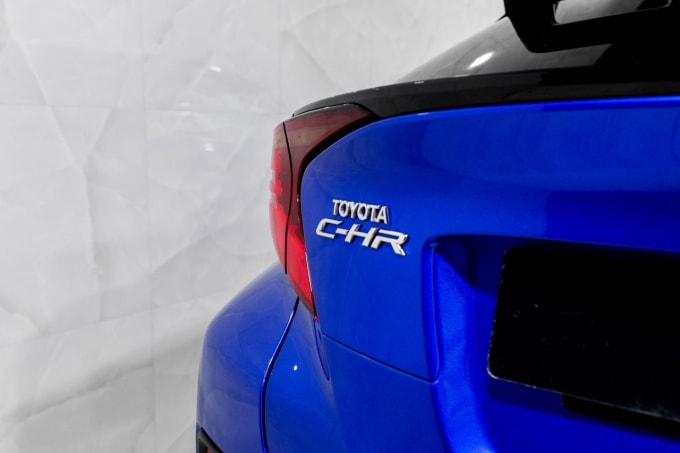 2025 Toyota C-hr