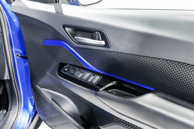 2025 Toyota C-hr