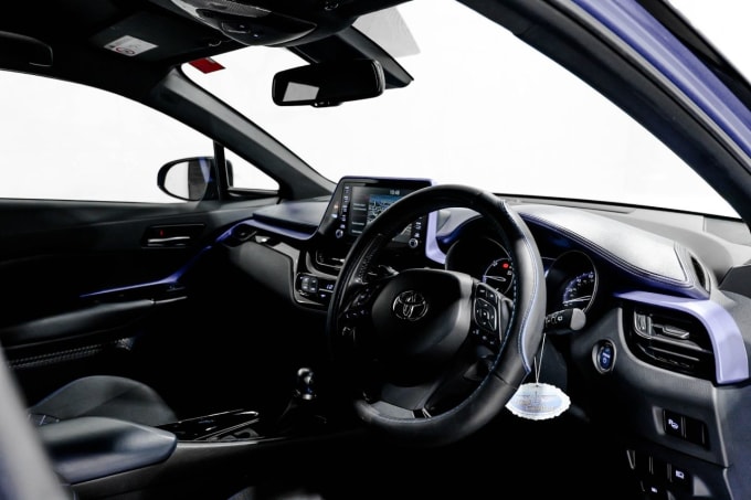 2025 Toyota C-hr