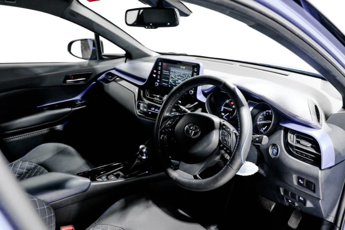 2025 Toyota C-hr