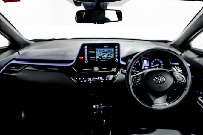 2025 Toyota C-hr