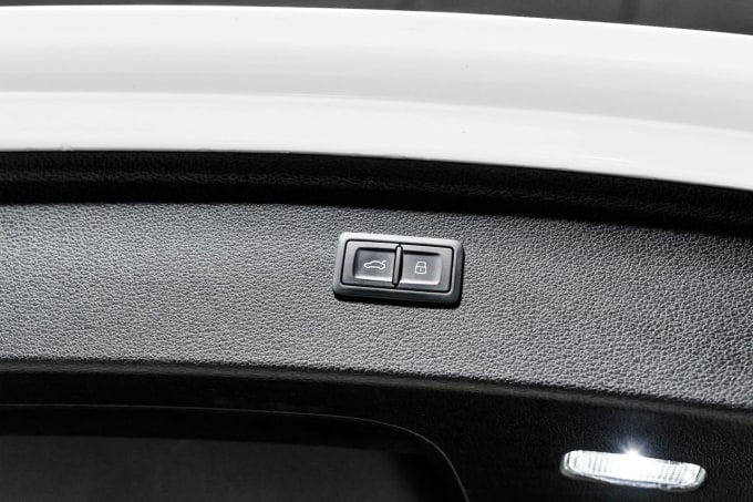 2025 Audi Sq5