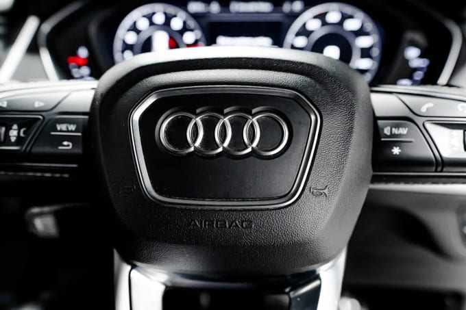 2025 Audi Sq5