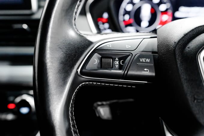 2025 Audi Sq5