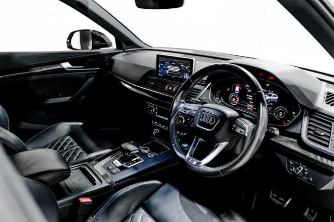 2025 Audi Sq5