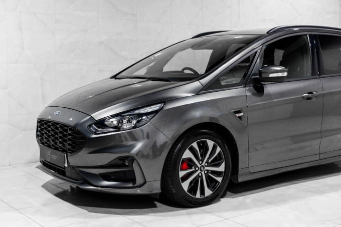 2025 Ford S-max