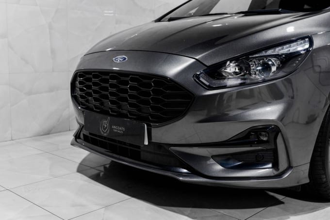 2025 Ford S-max