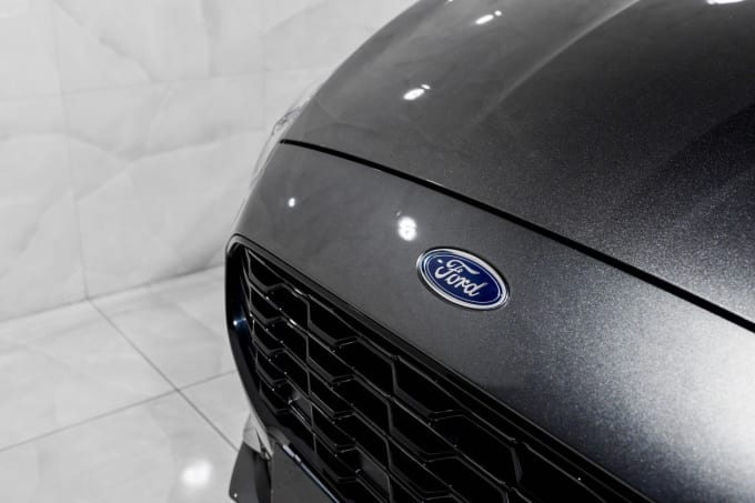 2025 Ford S-max