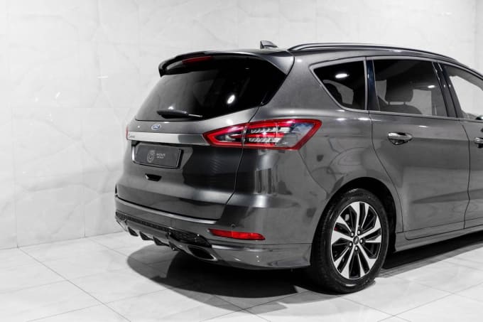 2025 Ford S-max