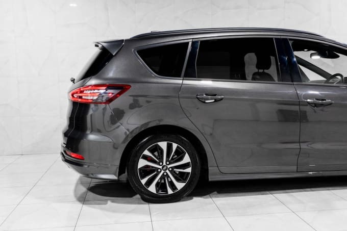 2025 Ford S-max