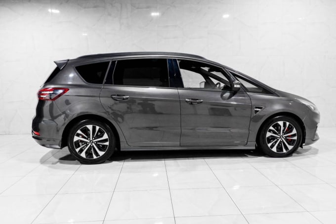 2025 Ford S-max
