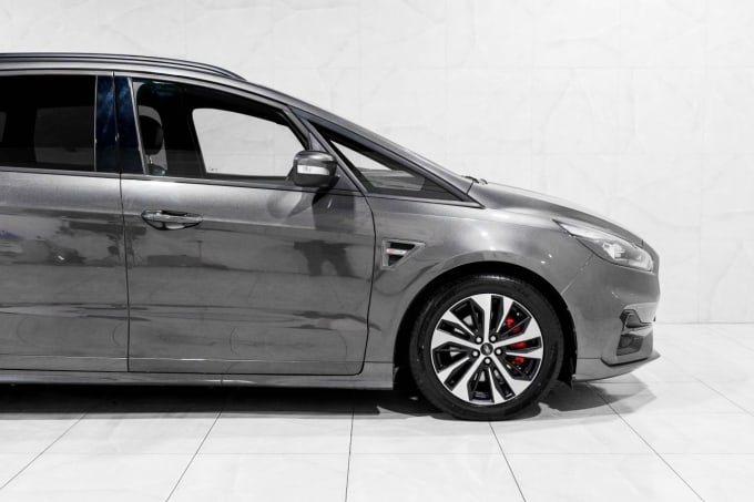 2025 Ford S-max