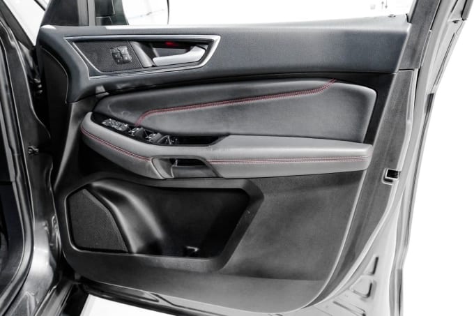 2025 Ford S-max