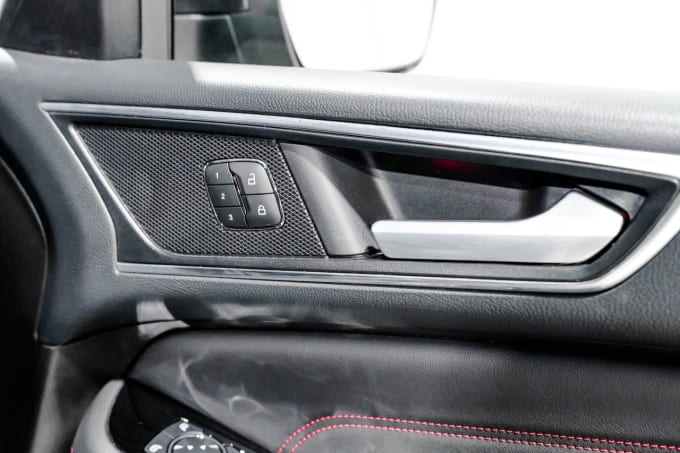 2025 Ford S-max