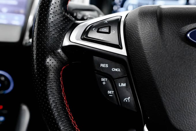 2025 Ford S-max