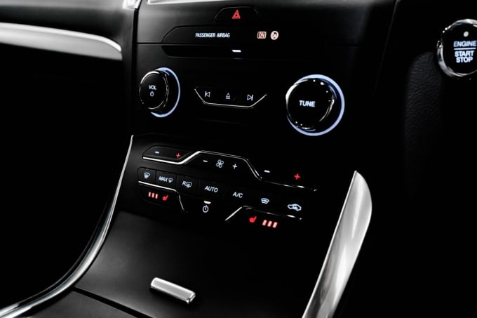 2025 Ford S-max