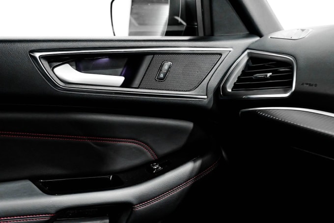 2025 Ford S-max