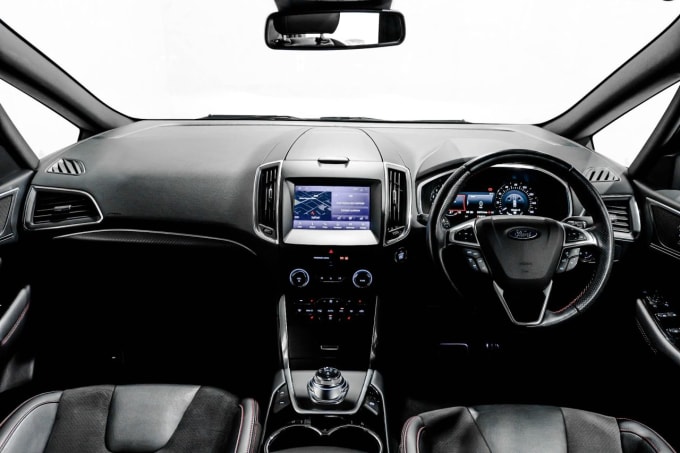 2025 Ford S-max