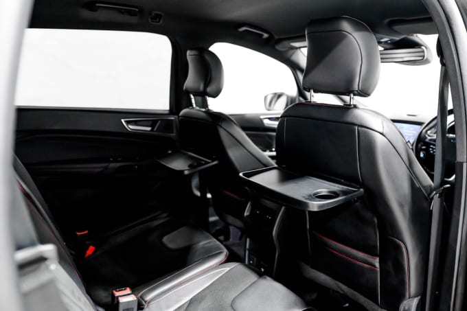 2025 Ford S-max