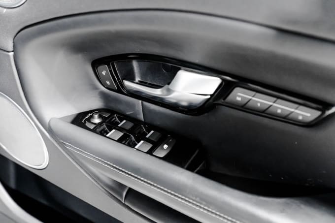2025 Land Rover Range Rover Evoque