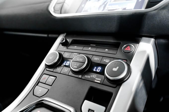 2025 Land Rover Range Rover Evoque