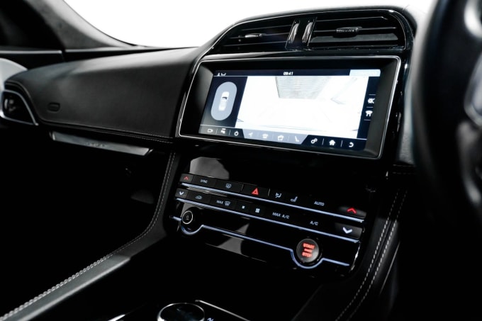 2019 Jaguar F-pace