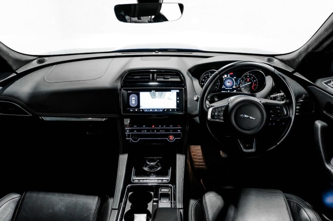 2019 Jaguar F-pace