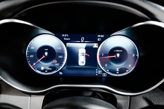 2025 Mercedes-benz C-class