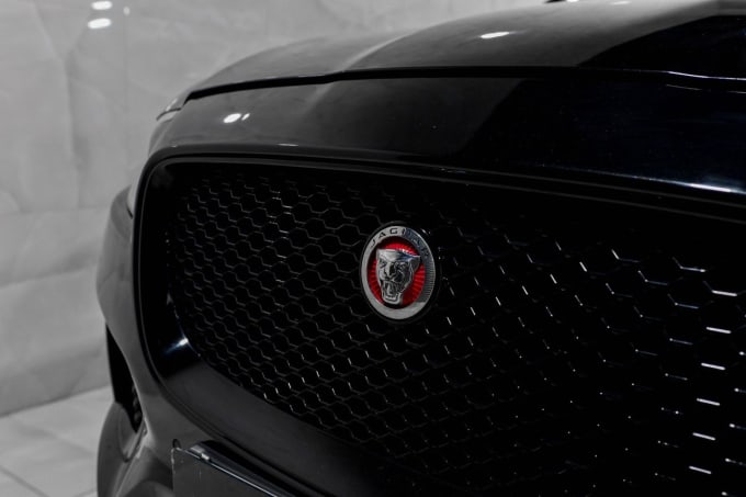 2025 Jaguar F-pace