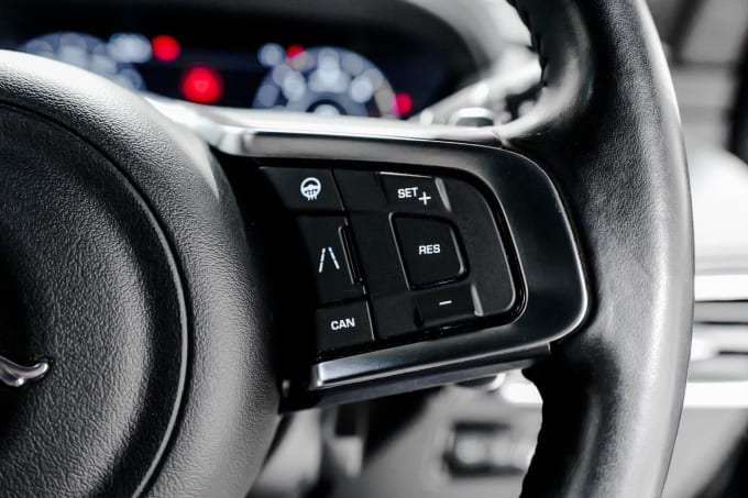 2025 Jaguar F-pace